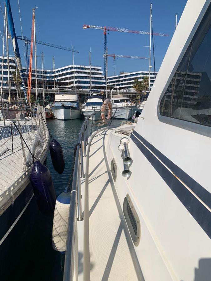 מלון סנט אדריה דה בסוס Rufus Port Forum מראה חיצוני תמונה